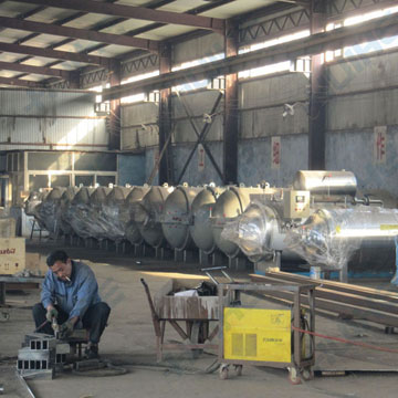 惠合生產(chǎn)殺菌鍋現(xiàn)場(chǎng)