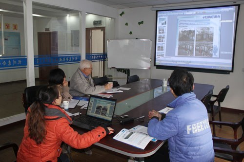 美國發(fā)酵罐客戶與惠合同事洽談現(xiàn)場