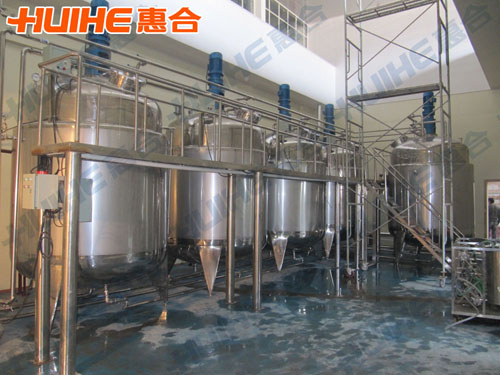 湖北花果山不銹鋼攪拌罐實(shí)體圖1